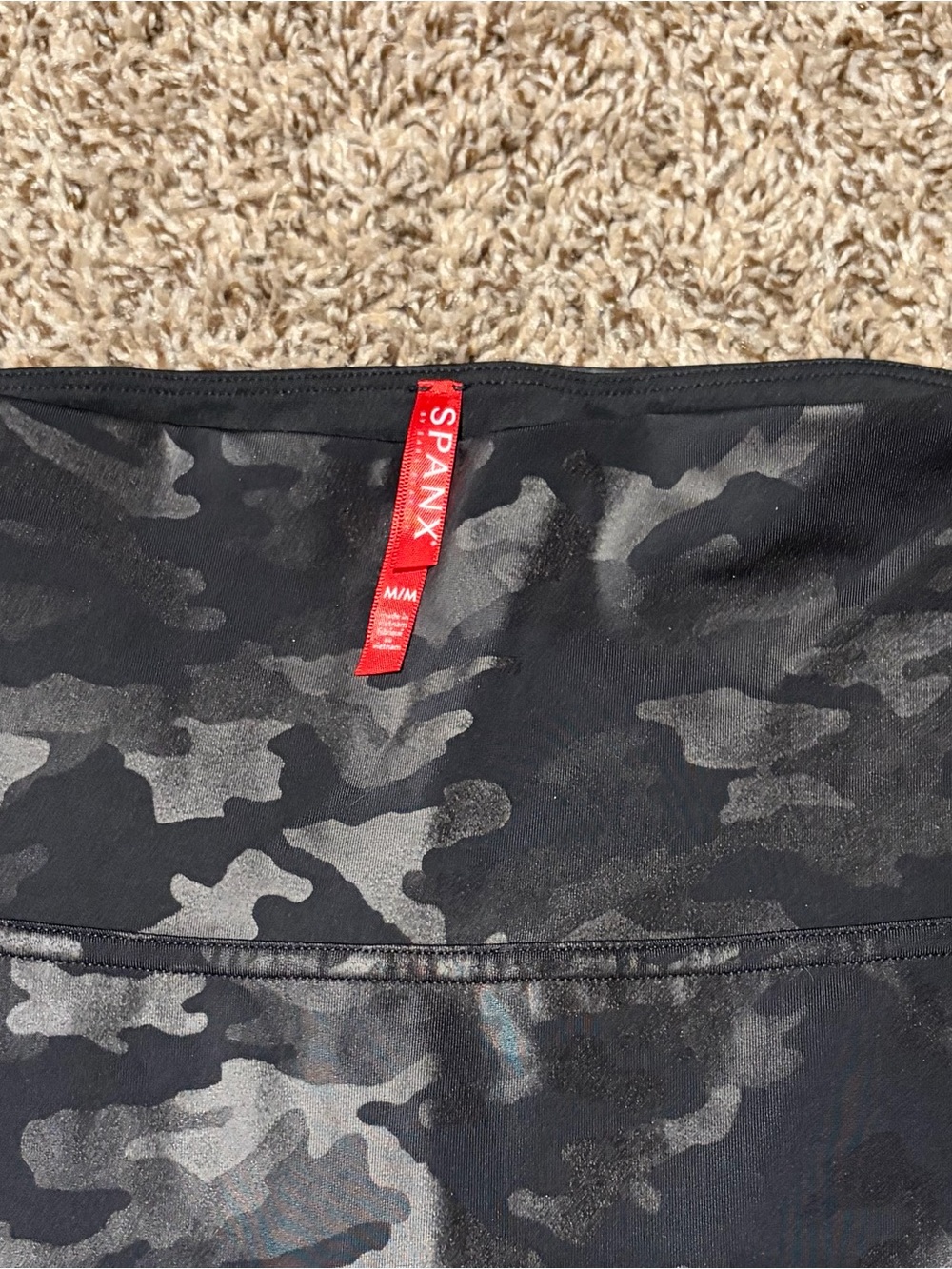 SPANX Black Camouflage High-Waist Jeggings Size Medium - Picture 2 of 5